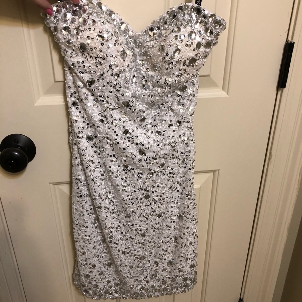 White prom/formal dress
